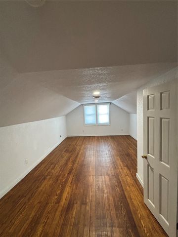 208 W Michigan Street, Lenox, IA 50851