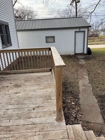 208 W Michigan Street, Lenox, IA 50851