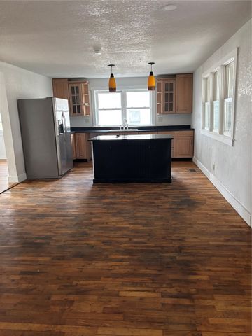 208 W Michigan Street, Lenox, IA 50851