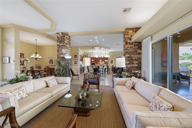 7171 Crowntop Circle, Las Vegas, NV 89118