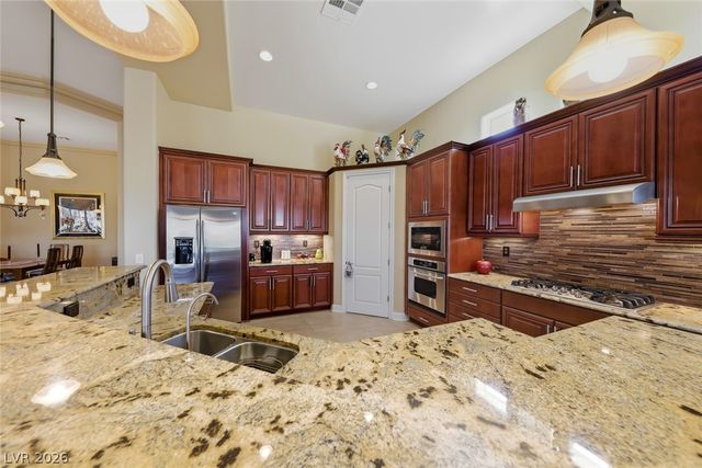 7171 Crowntop Circle, Las Vegas, NV 89118