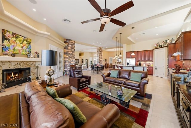 7171 Crowntop Circle, Las Vegas, NV 89118