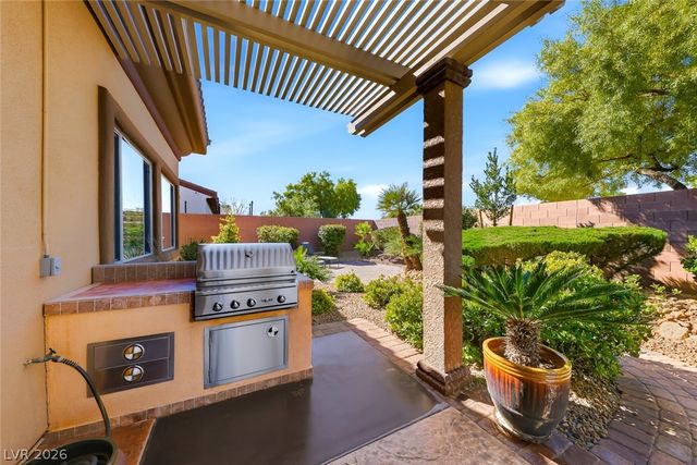 7171 Crowntop Circle, Las Vegas, NV 89118