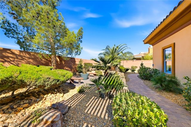 7171 Crowntop Circle, Las Vegas, NV 89118