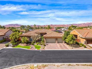 7171 Crowntop Circle, Las Vegas, NV 89118