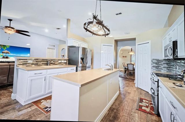 4738 Ashley Lake Cir, Vero Beach, FL 32967