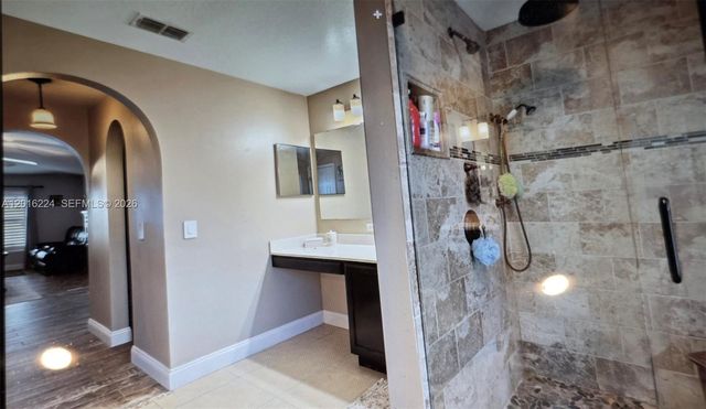 4738 Ashley Lake Cir, Vero Beach, FL 32967