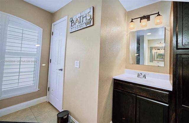 4738 Ashley Lake Cir, Vero Beach, FL 32967