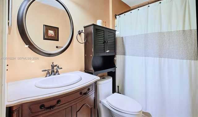 4738 Ashley Lake Cir, Vero Beach, FL 32967