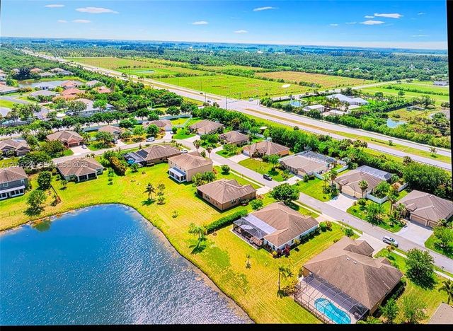 4738 Ashley Lake Cir, Vero Beach, FL 32967