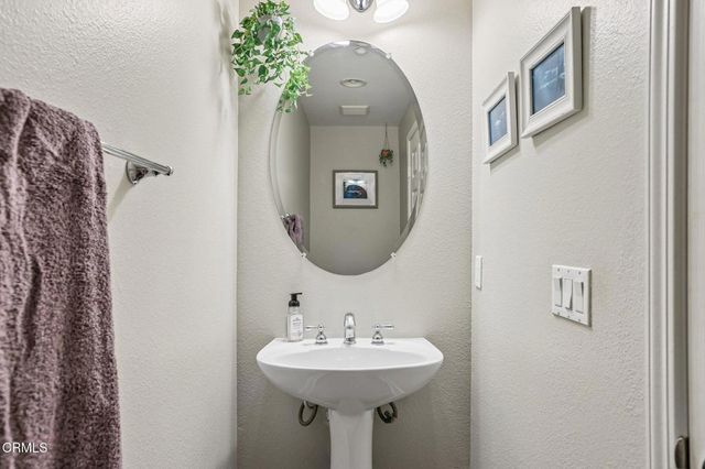 209 Riverdale Court 558, Camarillo, CA 93012