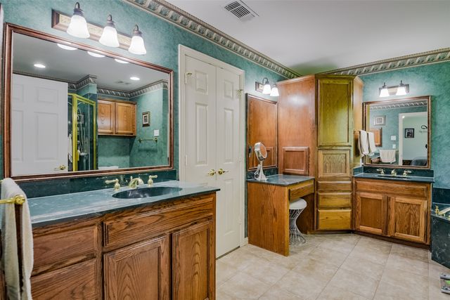 515 Seneca Drive, Waxahachie, TX 75165