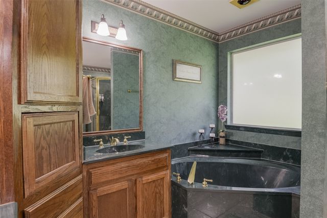 515 Seneca Drive, Waxahachie, TX 75165