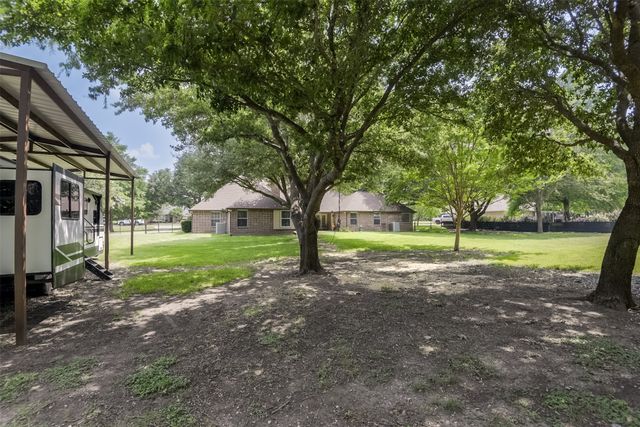 515 Seneca Drive, Waxahachie, TX 75165