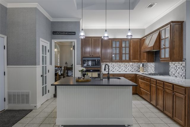 515 Seneca Drive, Waxahachie, TX 75165