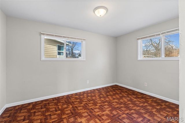 8379 Midwood Avenue, St Louis, MO 63134