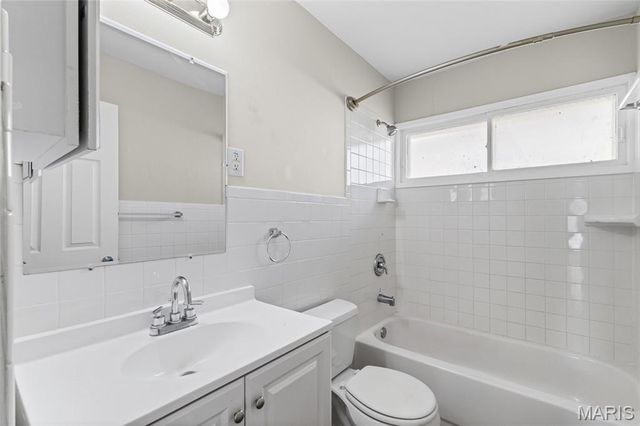 8379 Midwood Avenue, St Louis, MO 63134