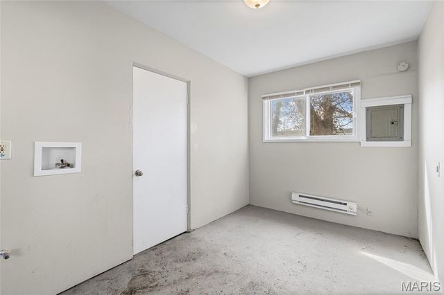 8379 Midwood Avenue, St Louis, MO 63134