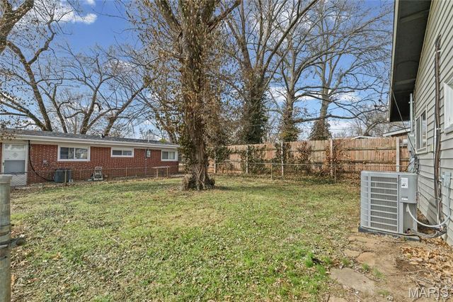 8379 Midwood Avenue, St Louis, MO 63134