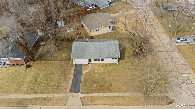8379 Midwood Avenue, St Louis, MO 63134