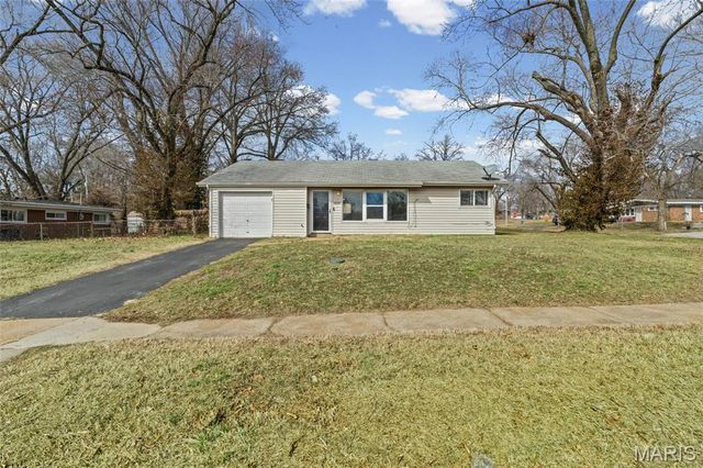 8379 Midwood Avenue, St Louis, MO 63134