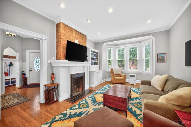 6321 Tyne Avenue, Cincinnati, OH 45213