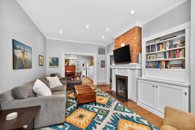 6321 Tyne Avenue, Cincinnati, OH 45213