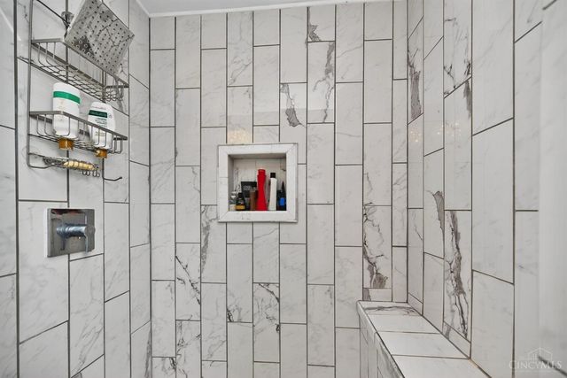 6321 Tyne Avenue, Cincinnati, OH 45213