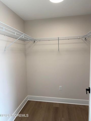 20 4th Avenue, Toms River, NJ 08757