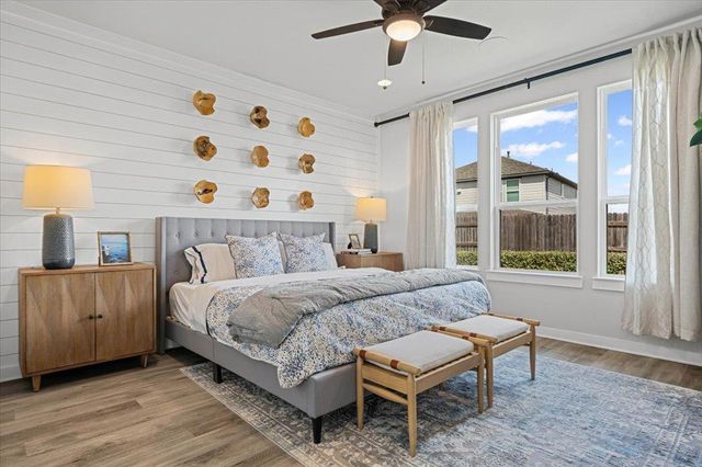 6508 Velvet Leaf LN, Buda, TX 78610