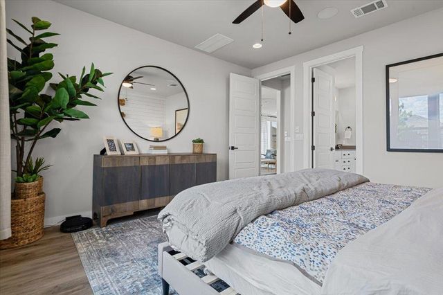 6508 Velvet Leaf LN, Buda, TX 78610