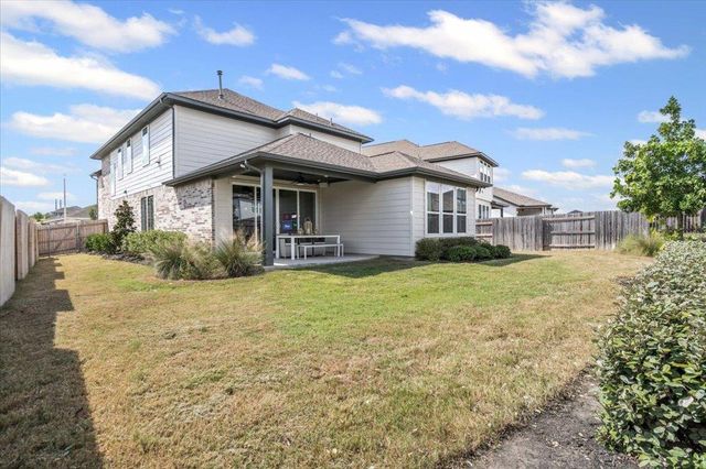 6508 Velvet Leaf LN, Buda, TX 78610