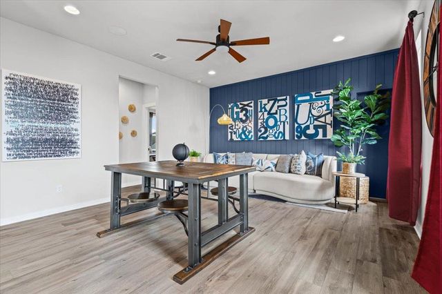 6508 Velvet Leaf LN, Buda, TX 78610