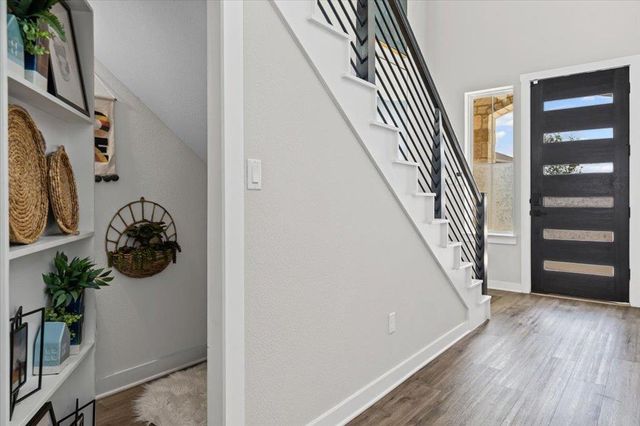 6508 Velvet Leaf LN, Buda, TX 78610