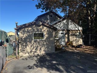 6474 Hamilton Drive, Evans, NY 14047