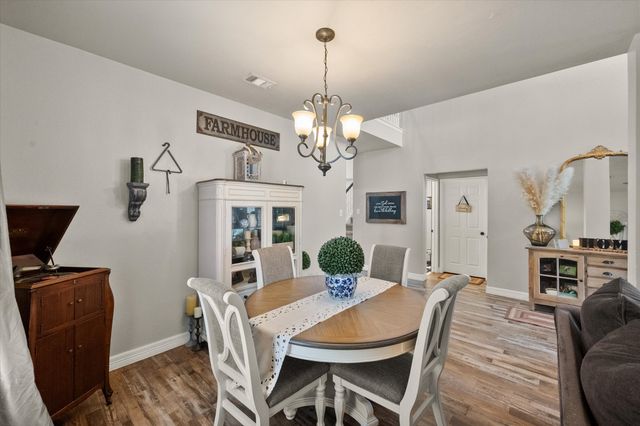 6 Whispering Bend Court, Mansfield, TX 76063