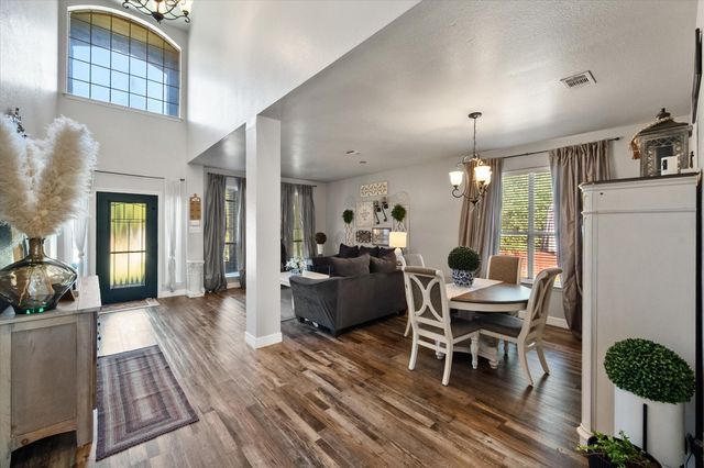 6 Whispering Bend Court, Mansfield, TX 76063