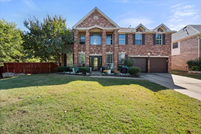 6 Whispering Bend Court, Mansfield, TX 76063