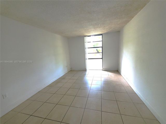 16950 W Dixie Hwy 127, North Miami Beach, FL 33160