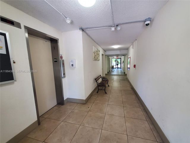 16950 W Dixie Hwy 127, North Miami Beach, FL 33160