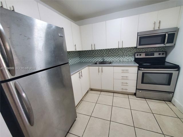 16950 W Dixie Hwy 127, North Miami Beach, FL 33160