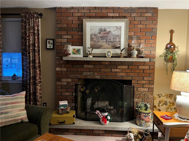 77 Birchwood Lane, West Warwick, RI 02893