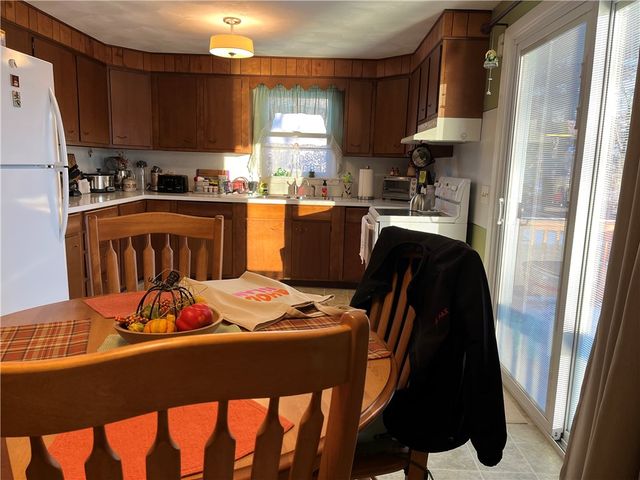 77 Birchwood Lane, West Warwick, RI 02893