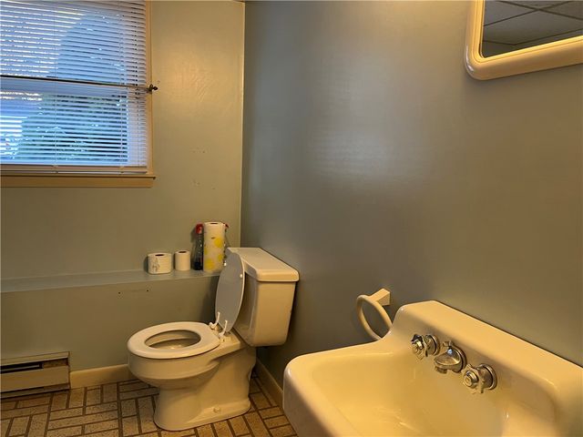 77 Birchwood Lane, West Warwick, RI 02893