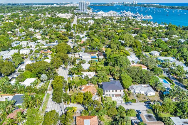 383 31st Court, West Palm Beach, FL 33407