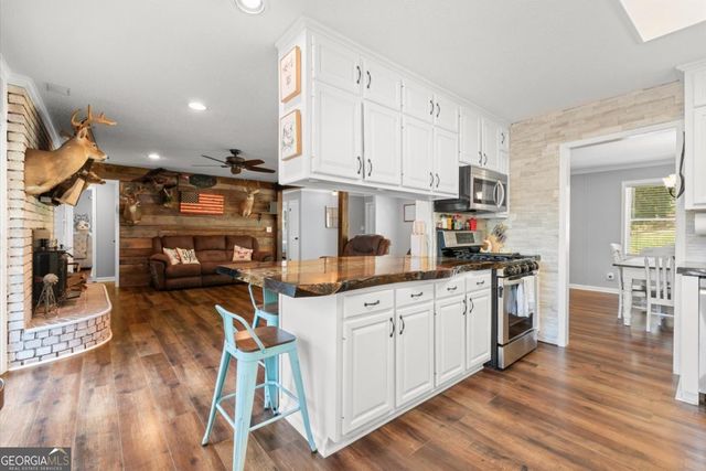 1002 Hank Lane, Canton, GA 30114