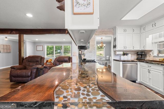 1002 Hank Lane, Canton, GA 30114