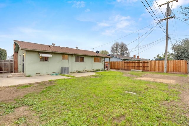 2733 10th Avenue, Merced, CA 95340