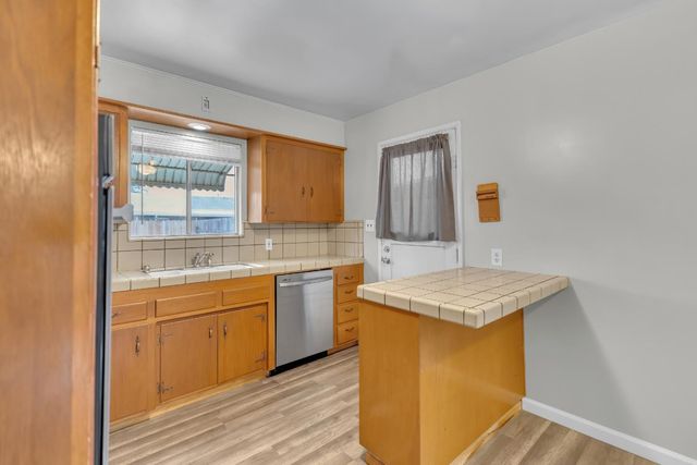 2733 10th Avenue, Merced, CA 95340