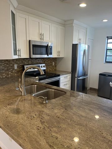 283 NW 36th Avenue, Deerfield Beach, FL 33442